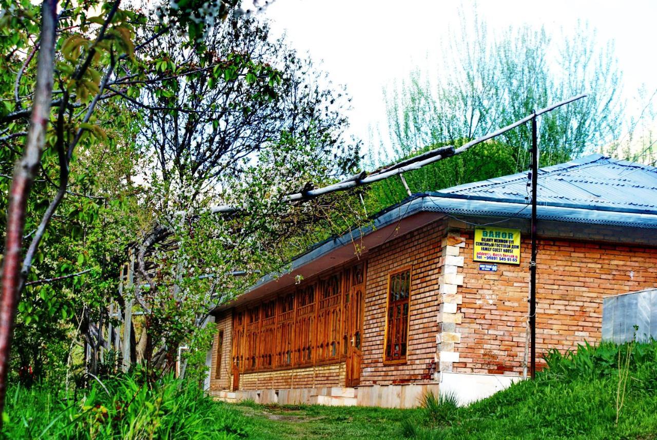 Spring Family Guest House Tersak Exteriör bild